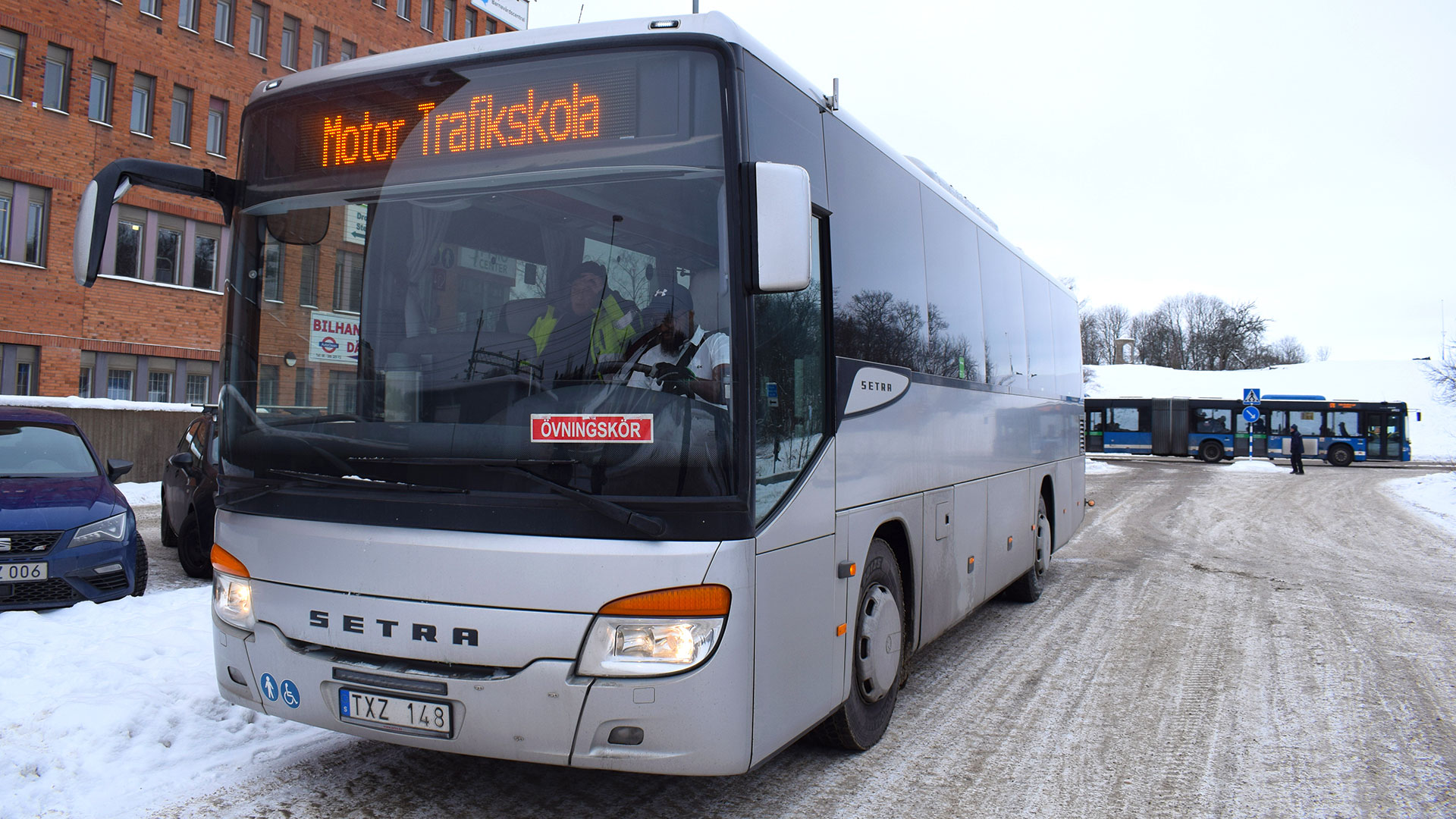 Bästa Trafikskolan I Järfälla | Motor Trafikskola | Snabb Väg Till Körkort